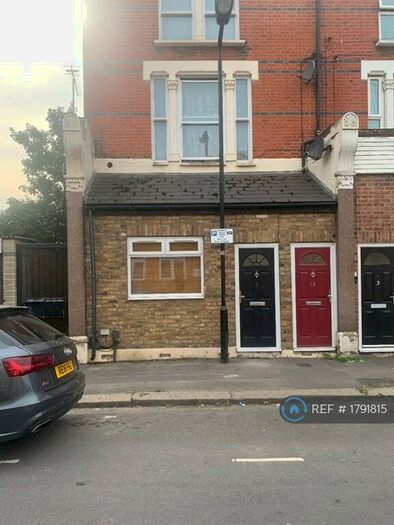 2 Bedroom Flat To Rent In Leigh Road, London, E10
