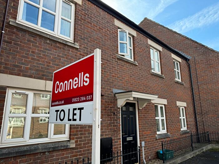 3 Bedroom Property To Rent In Priory Park, Taunton, TA1