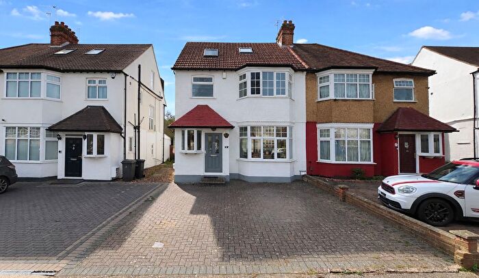 5 Bedroom Semi Detached House For Sale In Sefton Avenue, London, NW7