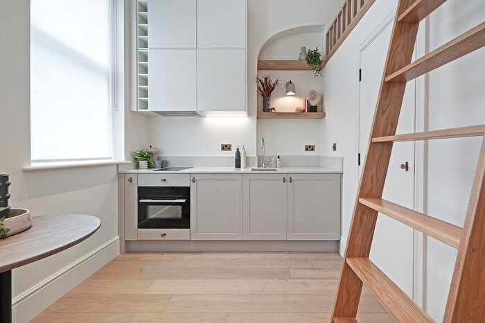Studio To Rent In Bramham Gardens, Earls Court, SW5