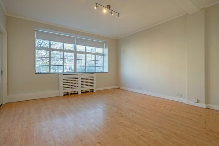 2 Bedroom Flat To Rent In Ladbroke Grove, London, W11