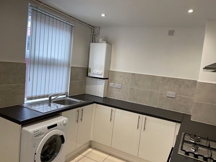 3 Bedroom End Of Terrace House To Rent In Malden Road, Liverpool, L6