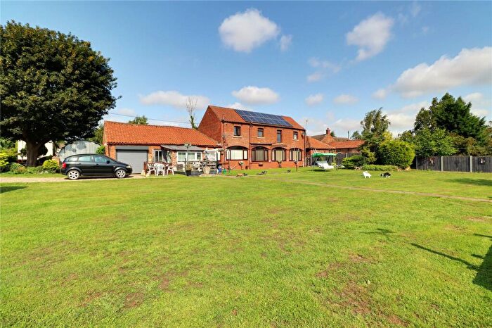 4 Bedroom Detached House For Sale In High Street, East Ferry, Gainsborough, DN21