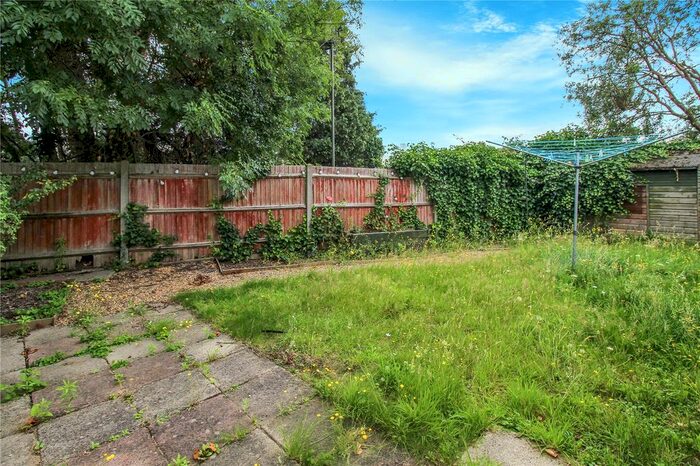 2 Bedroom Maisonette To Rent In Orchard Green, Orpington, BR6