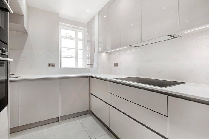 3 Bedroom Apartment To Rent In Dorset House, Gloucester Place, London, NW1