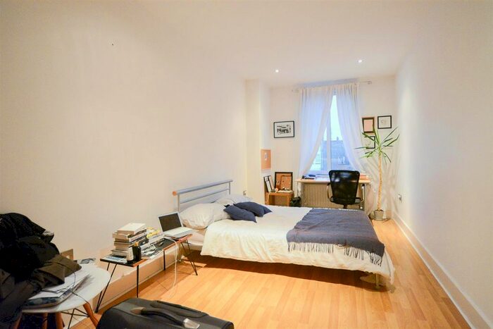 2 Bedroom Flat To Rent In Hoxton Street, London, N1