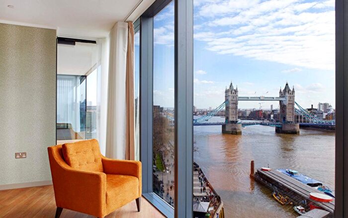 2 Bedroom Flat To Rent In Three Quays Apartments, London, EC3R