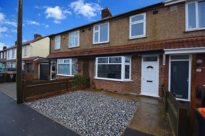 3 Bedroom Terraced House For Sale In St Michaels Avenue, Houghton Regis, Dunstable, Bedfordshire, LU5