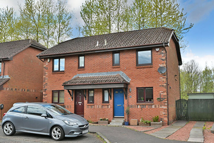 3 Bedroom Semi-Detached House For Sale In Earlshill Drive, Howwood, PA9