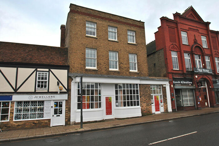 2 Bedroom Apartment To Rent In Church Street, Biggleswade, SG18
