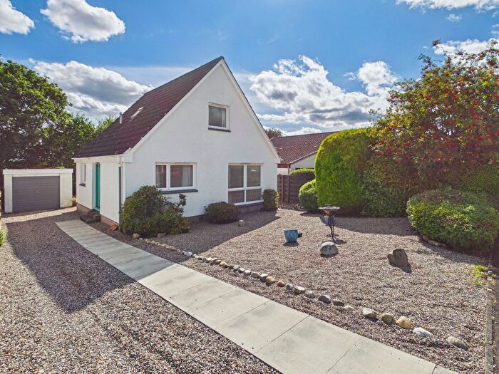 3 Bedroom Detached House For Sale In Smithfield Crescent, Blairgowrie, Perthshire, PH10