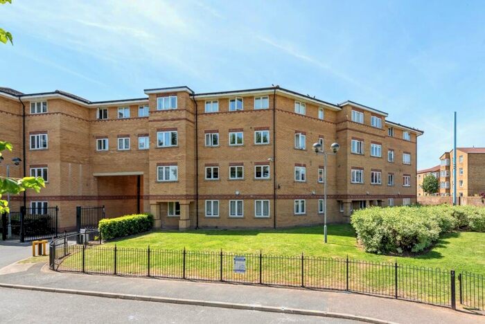 2 Bedroom Flat To Rent In Rushgrove Street London, SE18