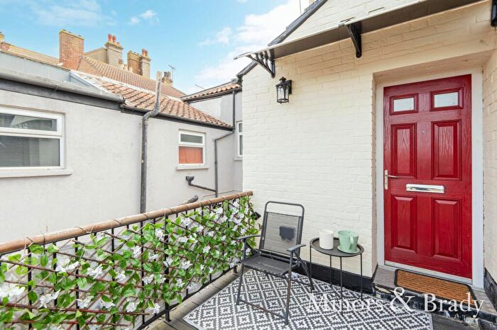 2 Bedroom Maisonette To Rent In London Road South, Lowestoft, NR33