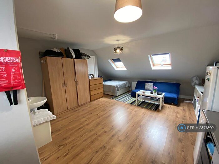 Studio To Rent In Wellington Road, Harrow, HA3