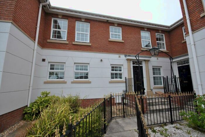 4 Bedroom Town House To Rent In Weavers Close, Lytham St Annes, FY8