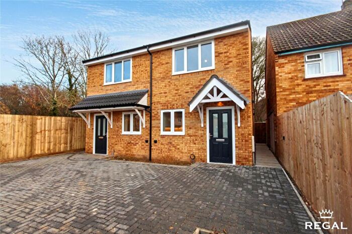 2 Bedroom Semi-Detached House For Sale In Underwood Road, Bishopstoke, SO50