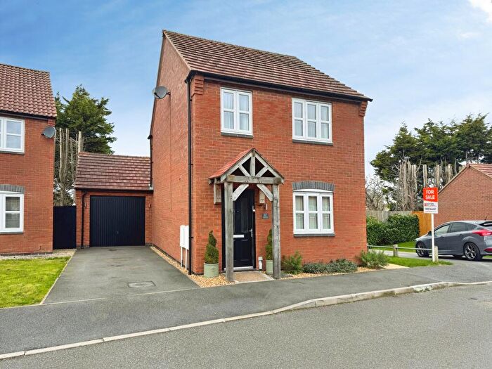 3 Bedroom Detached House For Sale In Cascade Close, Burton-on-Trent, DE14