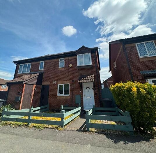 2 Bedroom Semi-Detached House For Sale In Cippenham, Slough, SL1