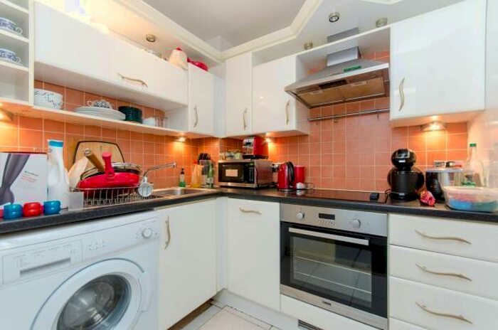 1 Bedroom Flat To Rent In Central House, High Street London, E15