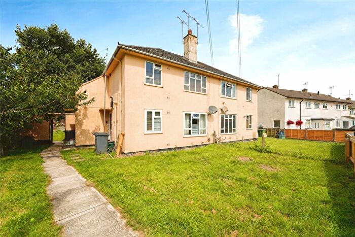 1 Bedroom Maisonette For Sale In Winnycroft Lane, Matson, Gloucester, Gloucestershire, GL4