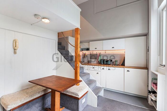 Studio To Rent In Lower Mall, Hammersmith, W6