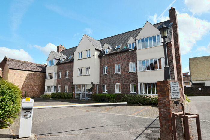 2 Bedroom Apartment To Rent In St Lawrence Court, Bocking End, CM7