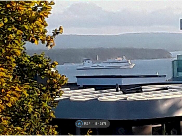 2 Bedroom Flat To Rent In Mount Road, Poole, BH14