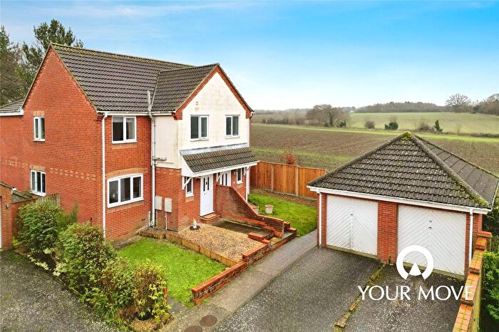 3 Bedroom Semi-Detached House For Sale In St. Lawrence Close, Beccles, Suffolk, NR34