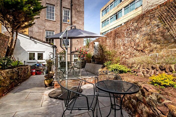 2 Bedroom Apartment For Sale In Richmond Terrace | Clifton, BS8