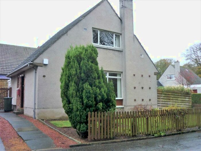 3 Bedroom Detached House To Rent In Camus Avenue, Comiston, Edinburgh, EH10