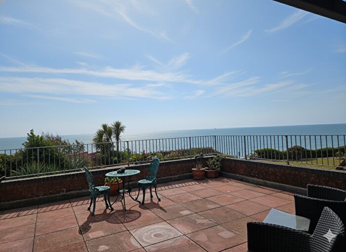 2 Bedroom Property To Rent In Exeter Road The Rockstone, Dawlish, EX7