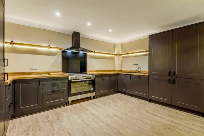 2 Bedroom Apartment To Rent In Danesfield, Wiltshire Road, Wokingham, Berkshire, RG40