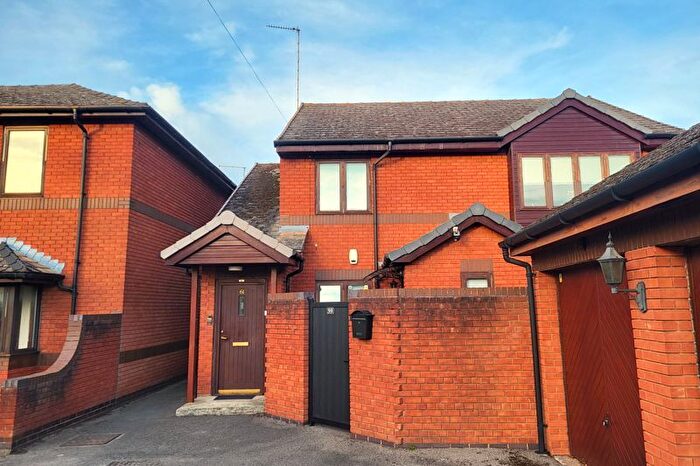 2 Bedroom Flat For Sale In Arle Road, Cheltenham, GL51