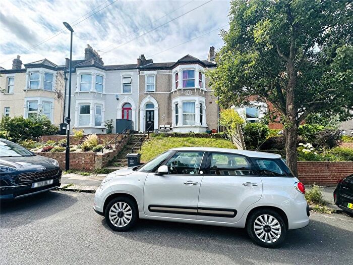 2 Bedroom Flat For Sale In Dowanhill Road, Catford, London, SE6