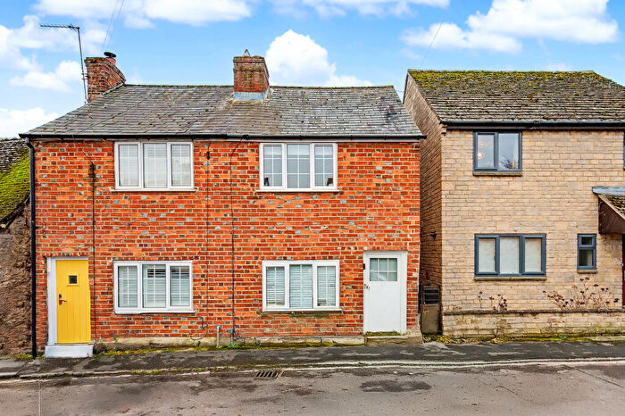 2 Bedroom Cottage For Sale In Clover Place, Eynsham, Witney, Oxfordshire, OX29
