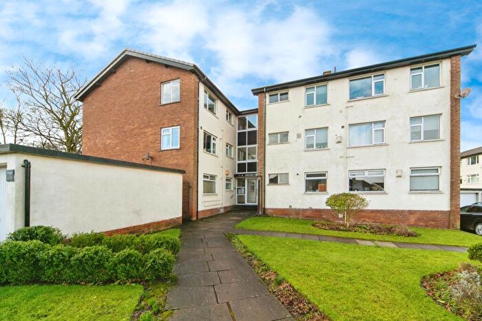 1 Bedroom Flat For Sale In Arrowe Court, Wirral, CH49
