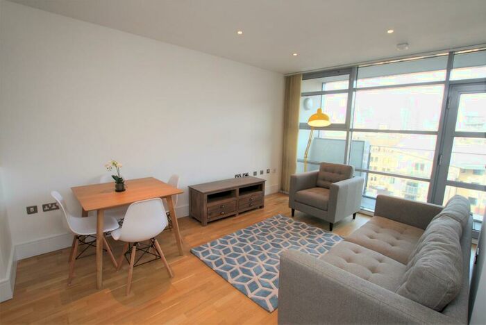 2 Bedroom Apartment To Rent In The Lock, Whitworth Street West, M1