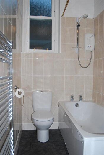 3 Bedroom Flat For Sale In Marchmont Crescent, Edinburgh, EH9