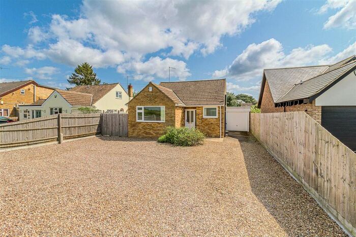2 Bedroom Detached Bungalow For Sale In Earls Barton Road, Mears Ashby, Northampton, NN6