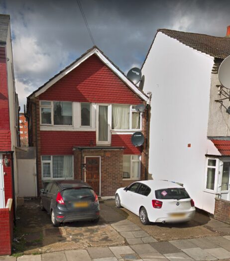 2 Bedroom Maisonette To Rent In Felixstowe Road, Edmonton N9