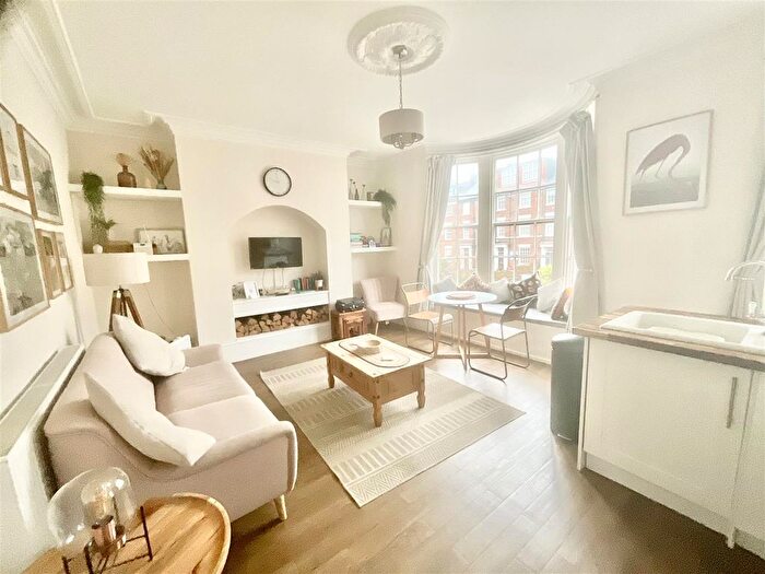 1 Bedroom Flat To Rent In North Marine Road, Scarborough, YO12