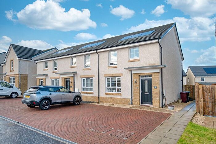 3 Bedroom End Of Terrace House For Sale In Cavanata Place, Thornton View, G74