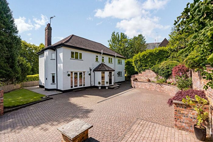 5 Bedroom Detached House For Sale In Beech Hall Drive, Macclesfield, SK10