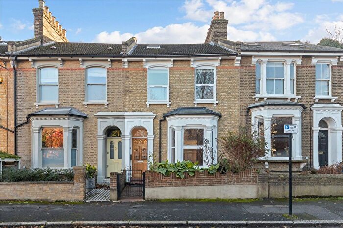 3 Bedroom Terraced House For Sale In Charnock Road, London, E5