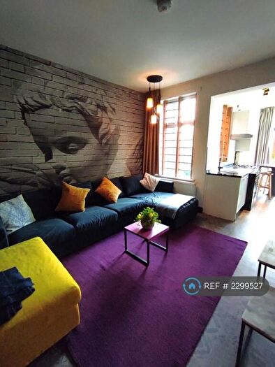 5 Bedroom Terraced House To Rent In Haydn Avenue, Manchester, M14