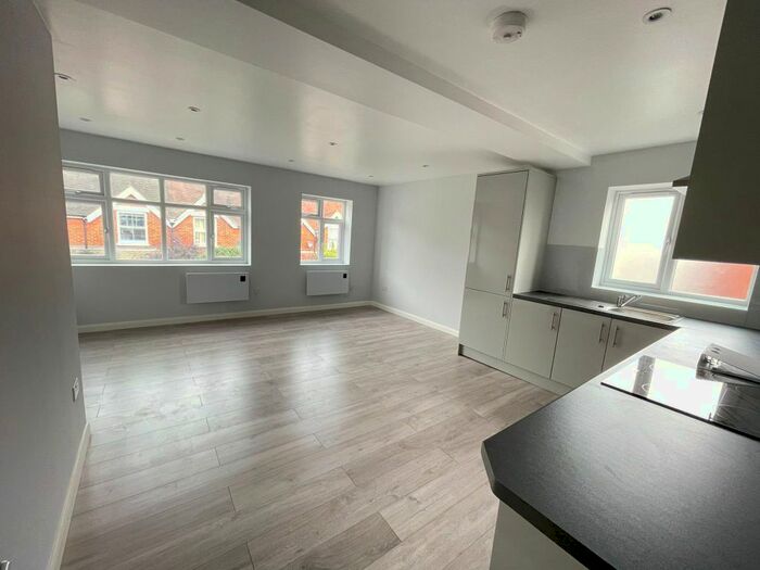 1 Bedroom Flat To Rent In Wey Hill, Haslemere, Surrey GU27