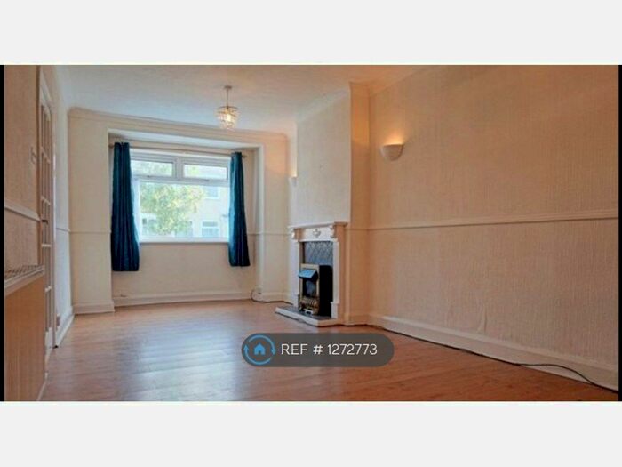 2 Bedroom Terraced House To Rent In Perth Street West, Hull HU5