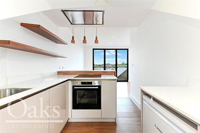 2 Bedroom Flat To Rent In Garratt Lane, Earlsfield, SW17
