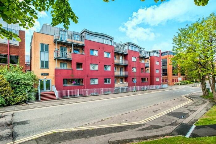 2 Bedroom Flat To Rent In Selden Hill, Hemel Hempstead, Hertfordshire, HP2