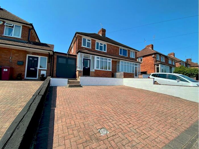 3 Bedroom House To Rent In Grasmere Avenue, Tilehurst, RG30